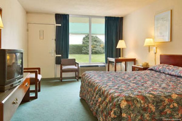 Macomb Inn Macomb